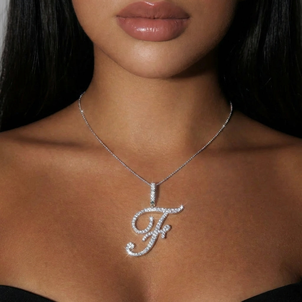 Collier initial en cristal et diamant